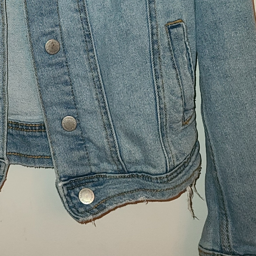 Universal Thread Jean Jacket - Picture 5 of 5